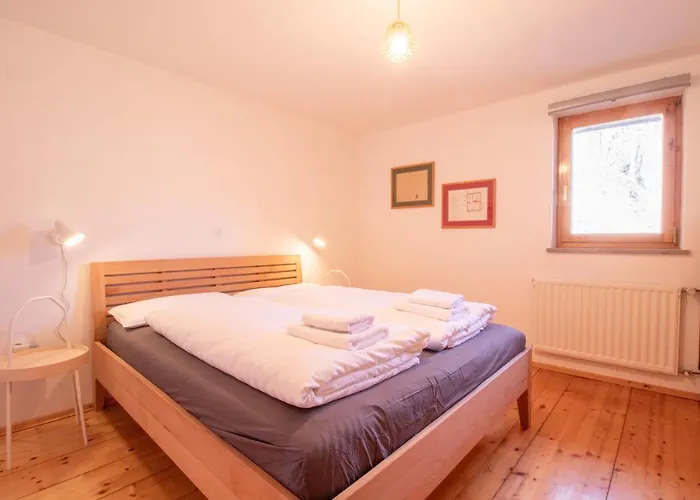 Daire River Valley View House