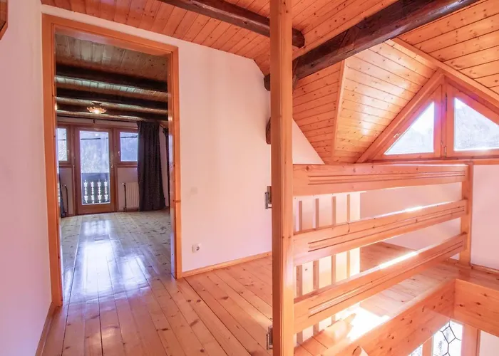 River Valley View House