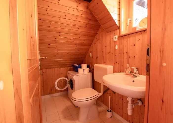 Daire River Valley View House *