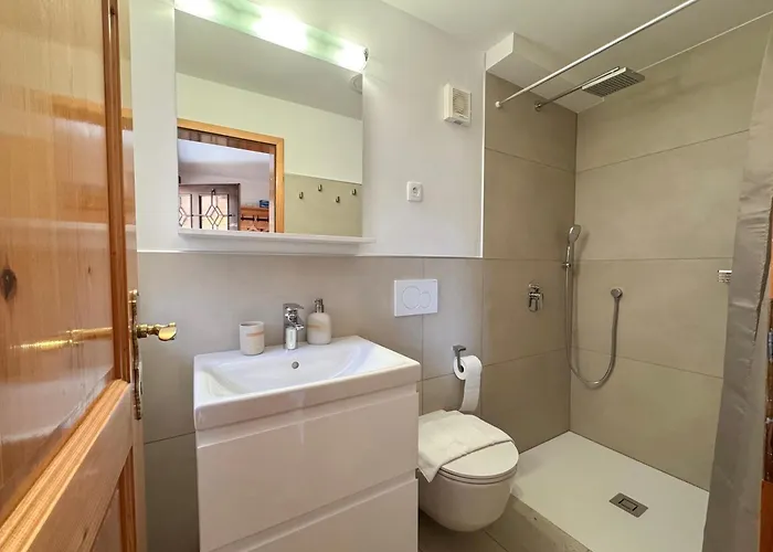 Daire River Valley View House *