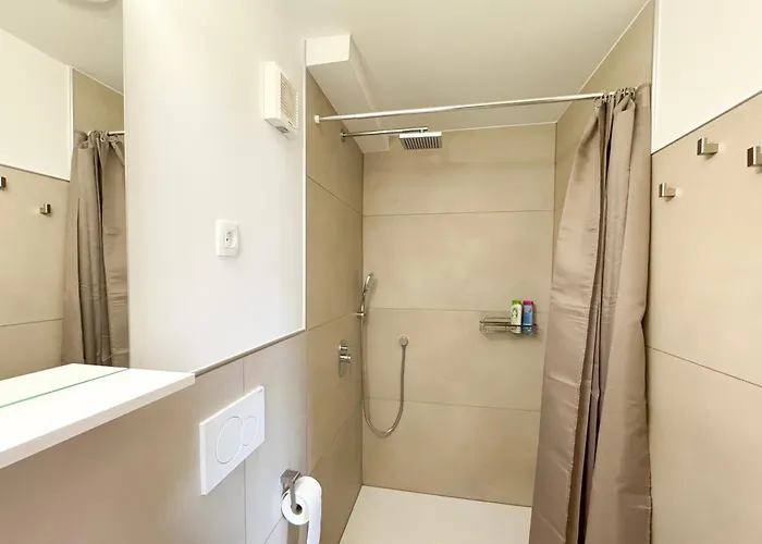 River Valley View House *